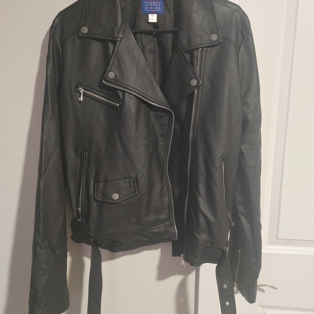 Simply Styled Black Leather Biker Jacket